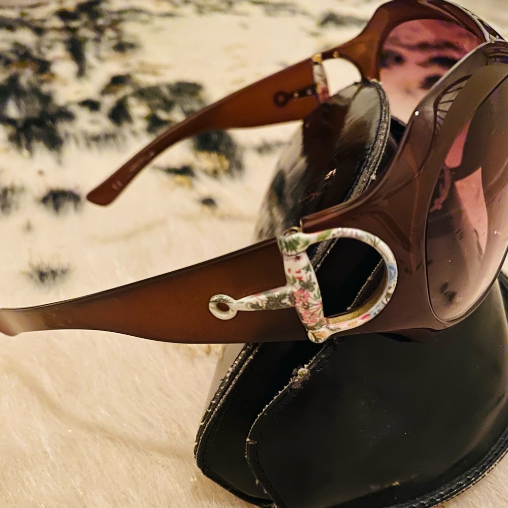 Gucci Floral Horsebit Sunglasses Limited Edition Maroon